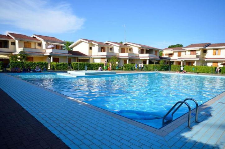 Villaggio LORIANA***