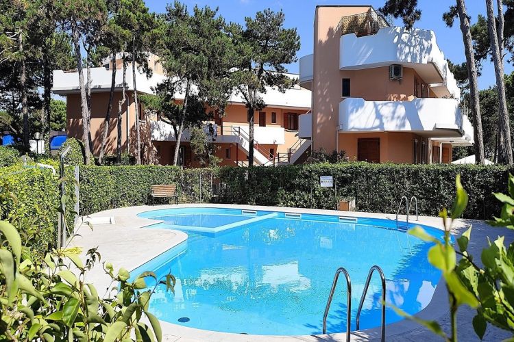 Residence PINETA MARE ***