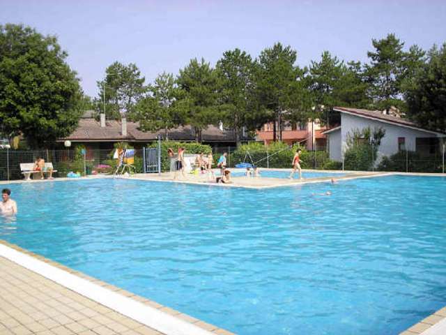Villaggio AZZURRO ***
