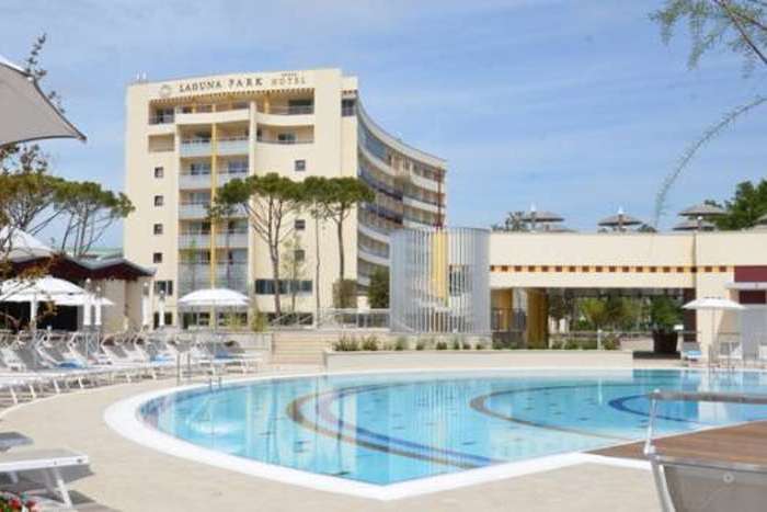 LAGUNA PARK HOTEL ****